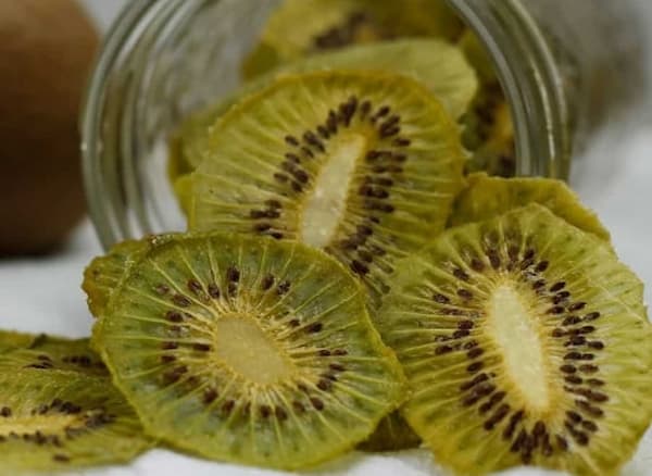 تصویر 5 از قیمت خرید کیوی خشک پفکی + فروش ویژه